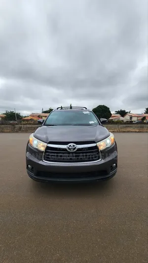 Toyota Highlander XLE 4dr SUV AWD (3.5L 6cyl 6A) 2015 Gray