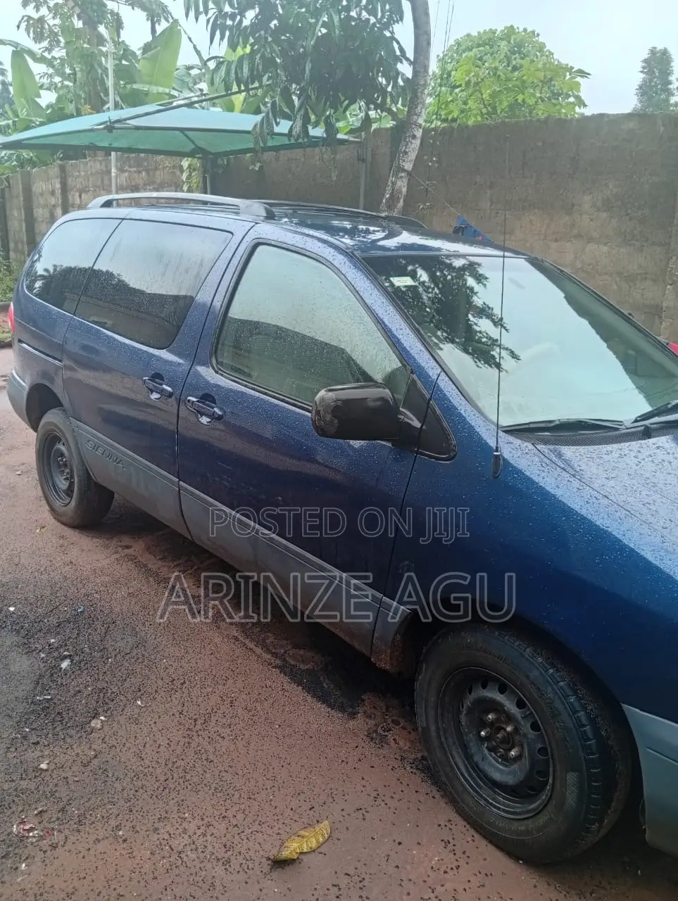 Toyota Sienna 2000 Blue