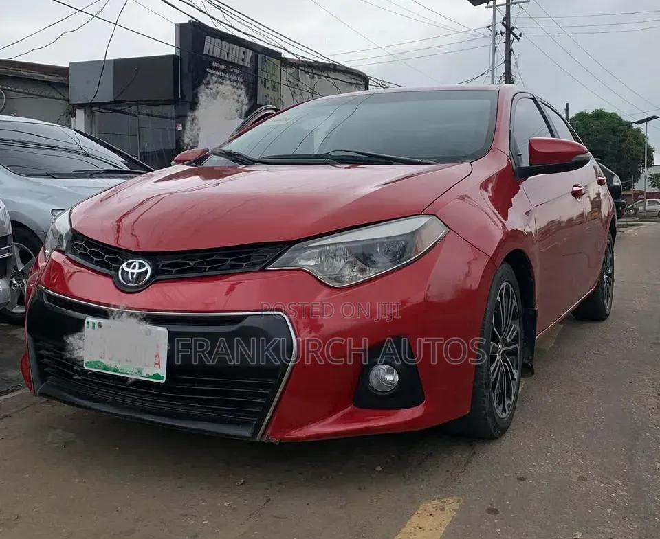 Toyota Corolla 2016 Red