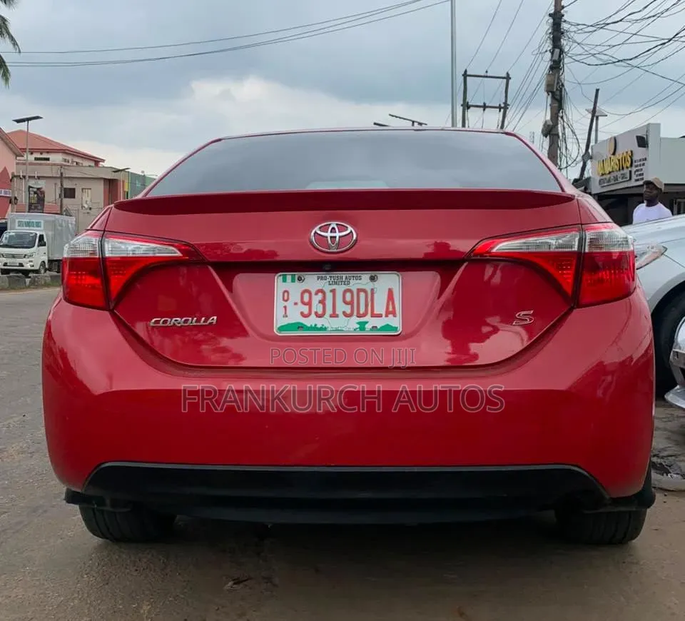 Toyota Corolla 2016 Red