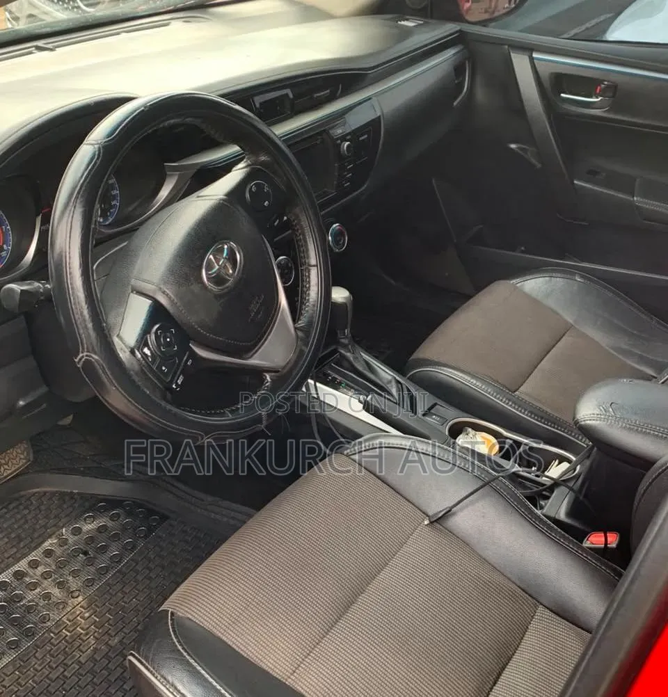 Toyota Corolla 2016 Red