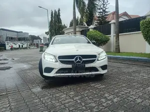 Mercedes-Benz C300 2019 White