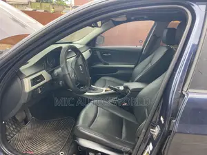 BMW 323i 2011 Blue