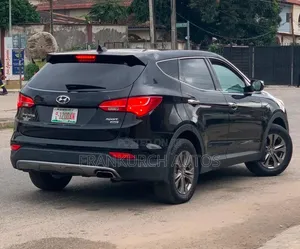 Hyundai Santa Fe 2014 Black