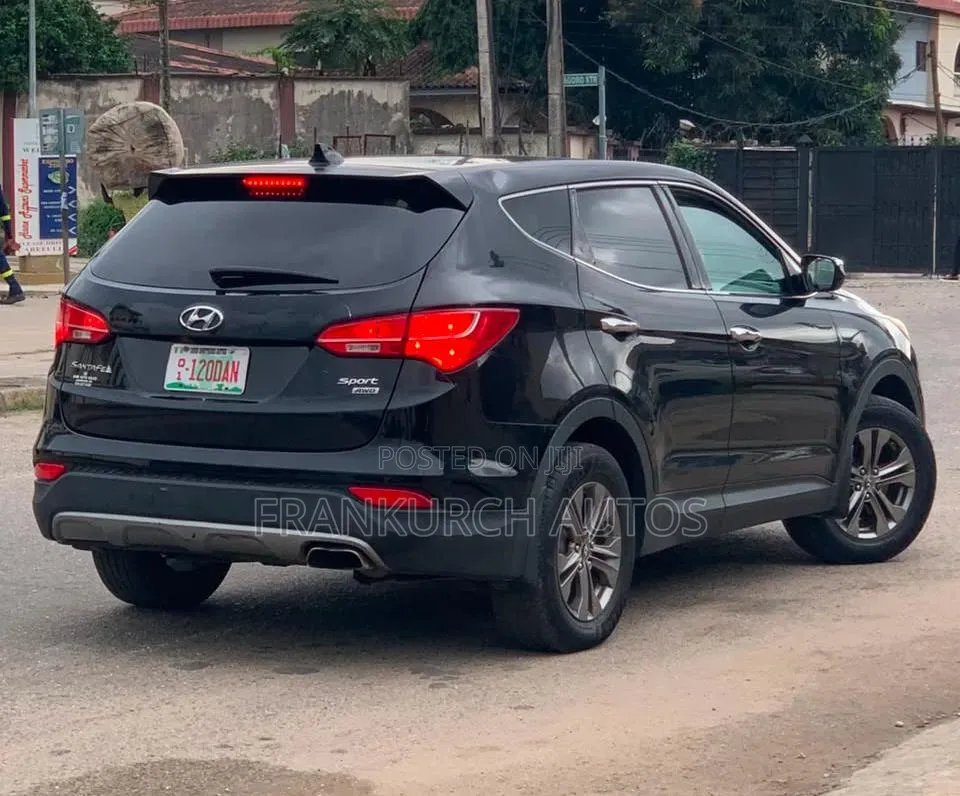 Hyundai Santa Fe 2014 Black