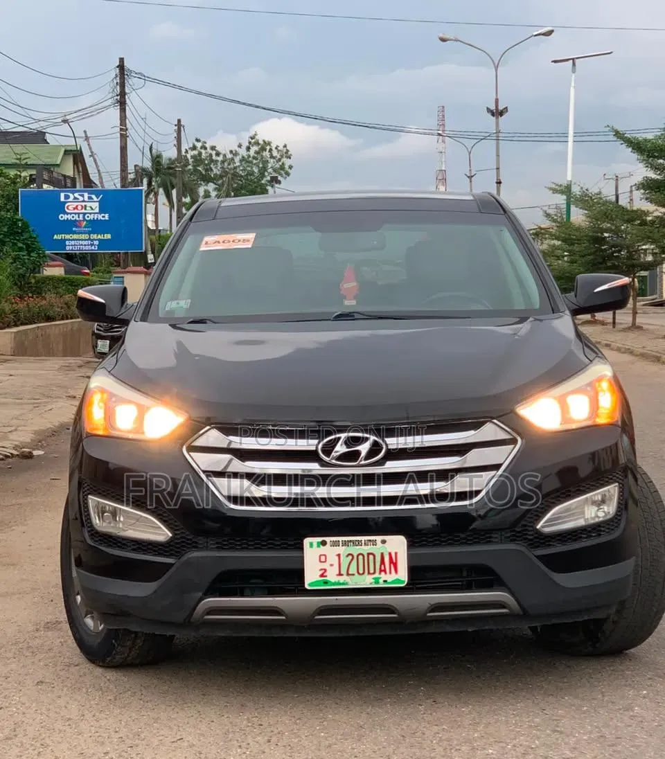 Hyundai Santa Fe 2014 Black