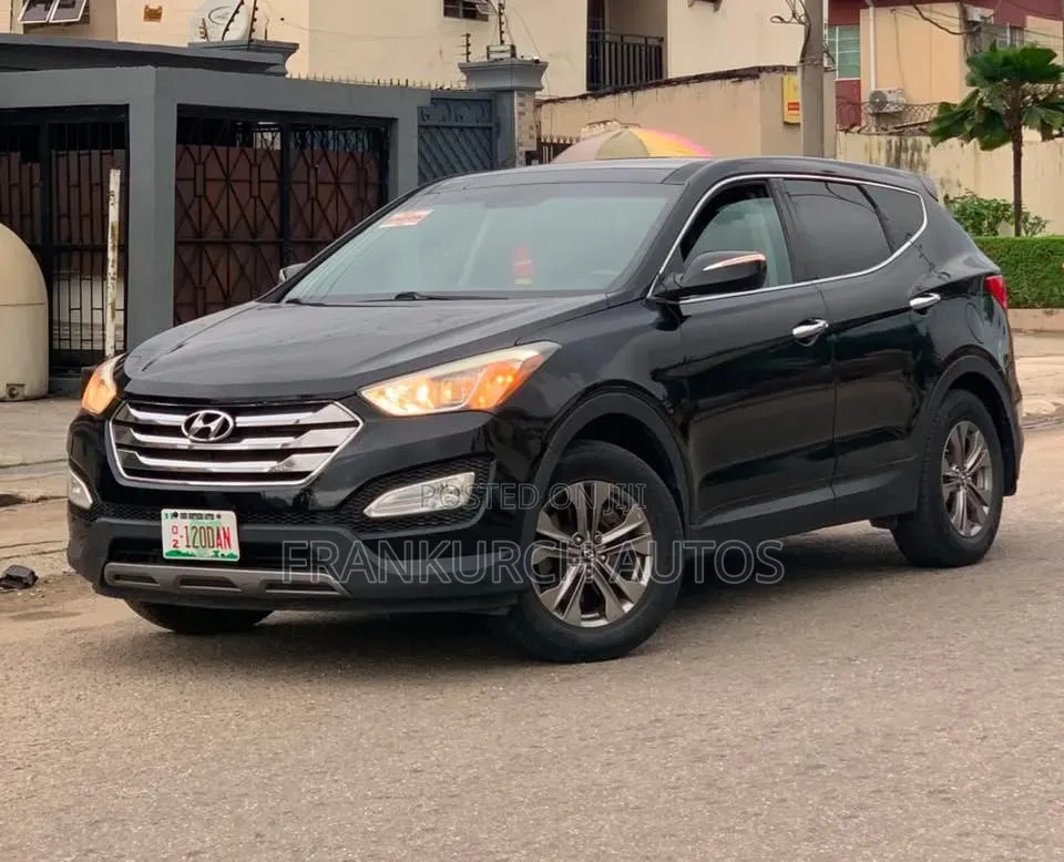 Hyundai Santa Fe 2014 Black