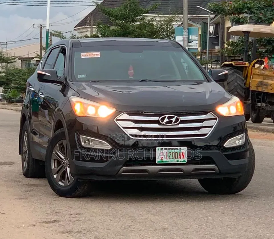 Hyundai Santa Fe 2014 Black