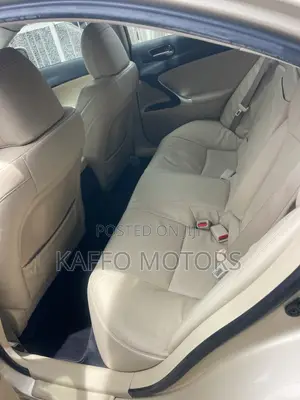 Lexus IS 250 2008 Gold