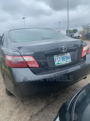 Toyota Camry XLE 4dr Sedan (2.4L 4cyl 5A) 2009 Gray