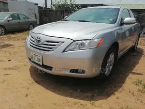 Toyota Camry 2009 Silver