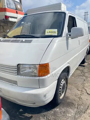 Volkswagen Transporter 2002 White