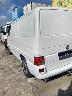 Volkswagen Transporter 2002 White