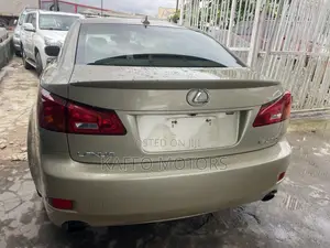 Lexus IS 250 2008 Gold