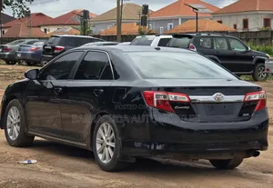 Toyota Camry XLE 4dr Sedan (2.5L 4cyl 6A) 2012 Black