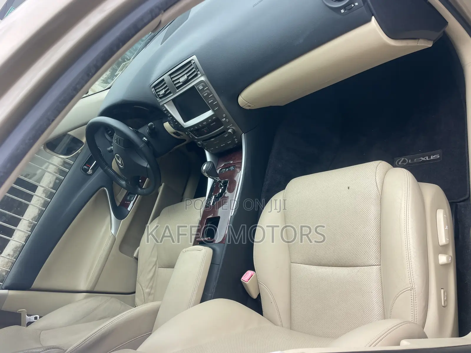 Lexus IS 250 2008 Gold