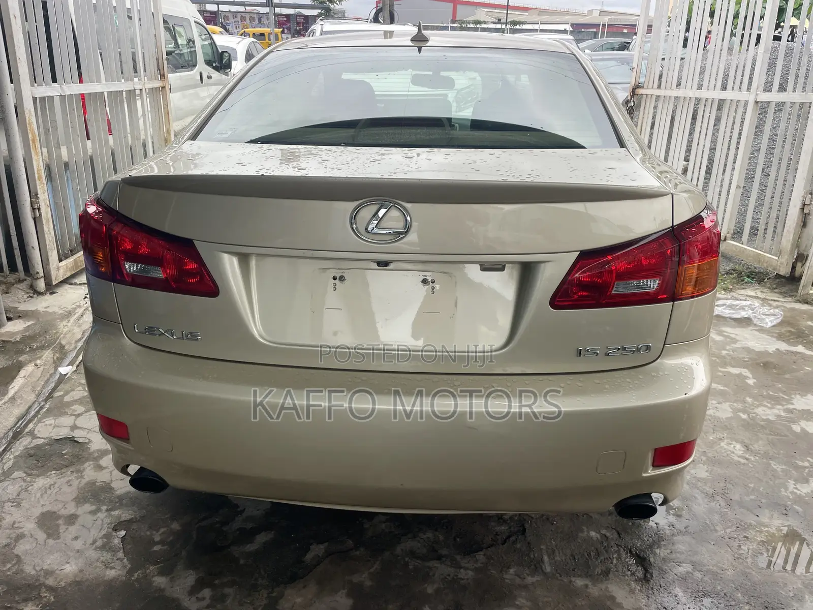 Lexus IS 250 2008 Gold