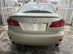Lexus IS 250 2008 Gold