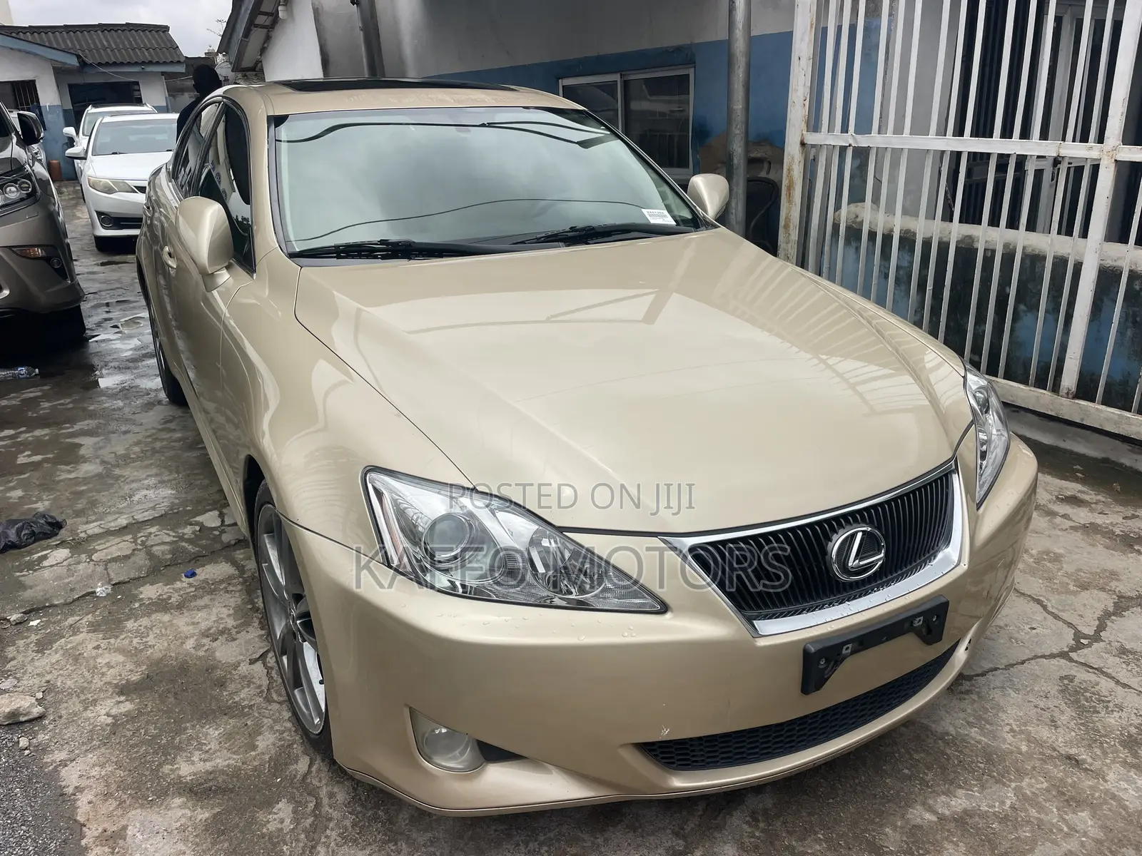Lexus IS 250 2008 Gold