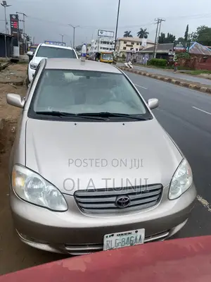 Toyota Corolla LE 2004 Beige