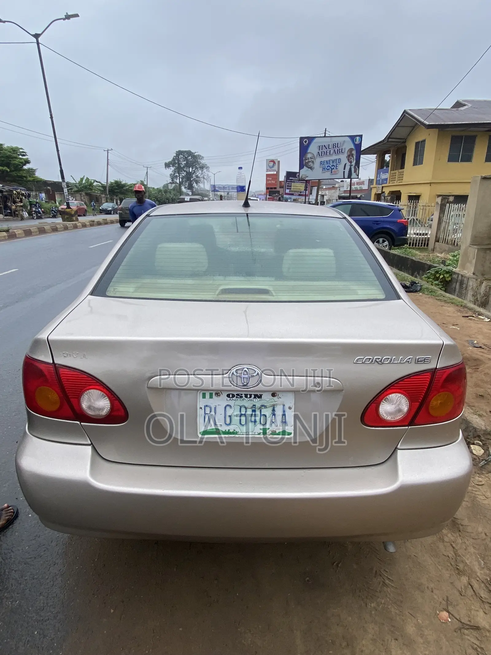 Toyota Corolla LE 2004 Beige