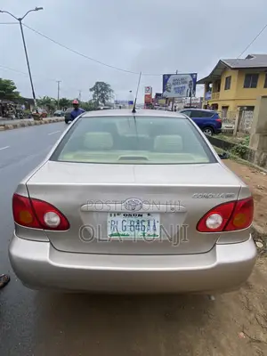 Toyota Corolla LE 2004 Beige