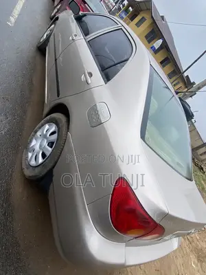 Toyota Corolla LE 2004 Beige