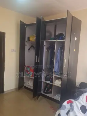 Bearley Used Quite Big Super Soild HDF Wardrobe