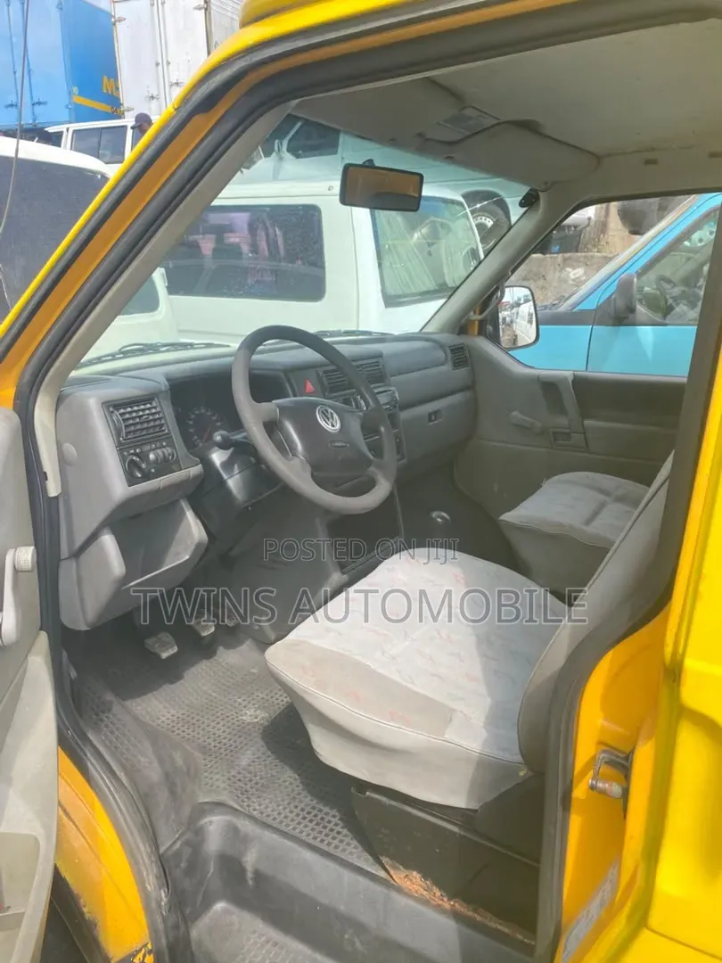 Volkswagen Transporter 2003 Green