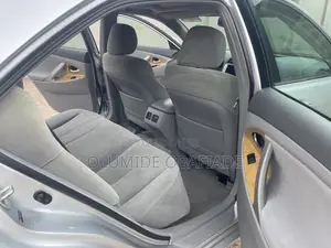 Toyota Camry XLE 4dr Sedan (2.4 4cyl 5A) 2008 Silver