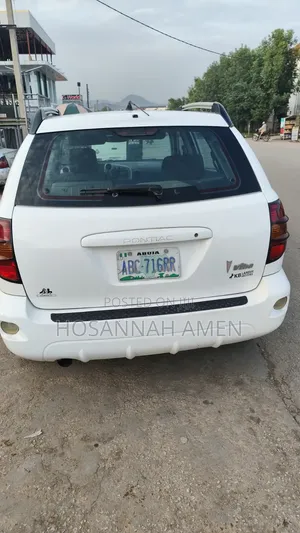 Pontiac Vibe 2006 White