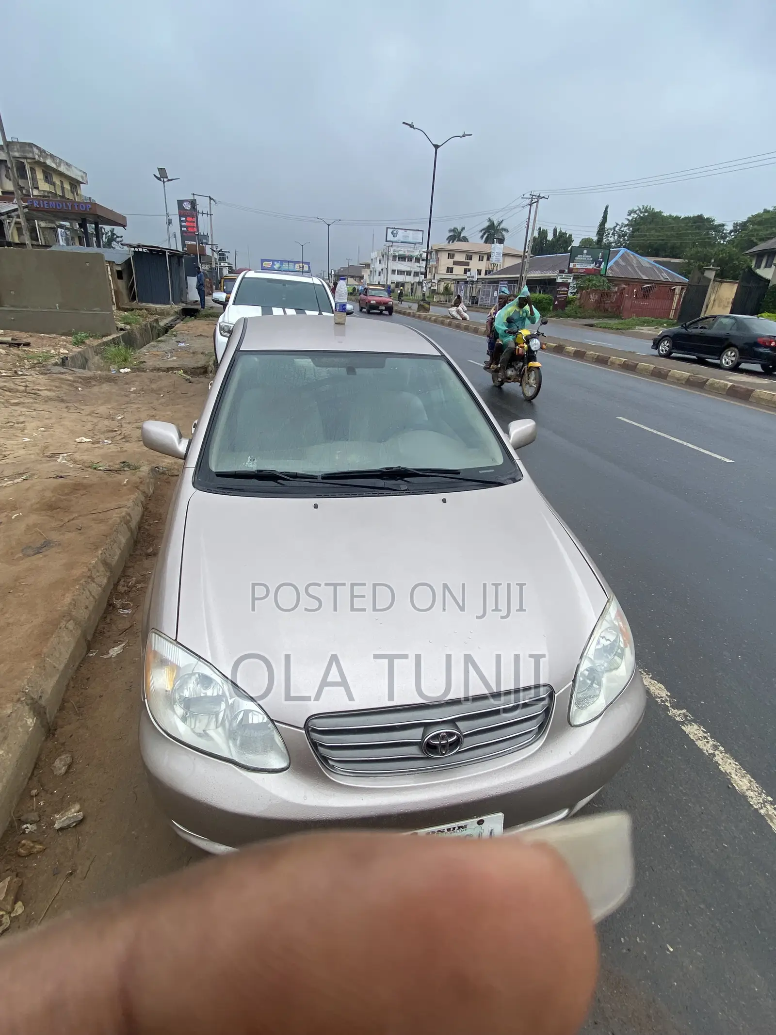 Toyota Corolla LE 2004 Beige