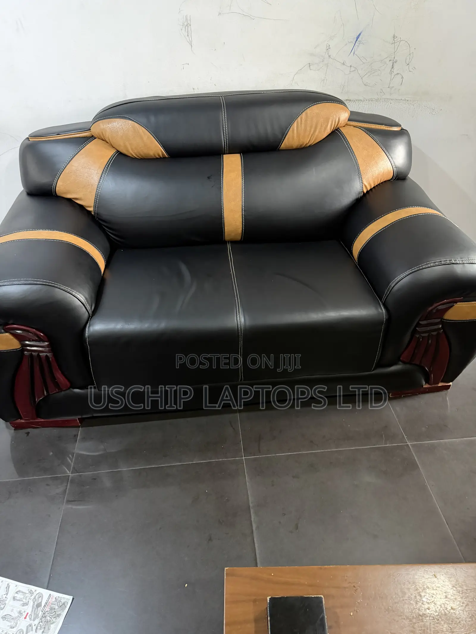 Used Luxury 7 Seater Leather Sofa