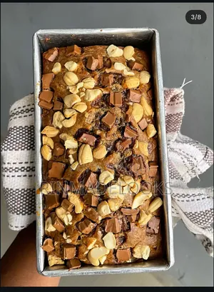 Cashew Nuts and Chocolate Chunks Banana Bread (Large)