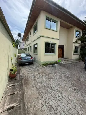 5bdrm Duplex in Lekki Phase 1 for rent