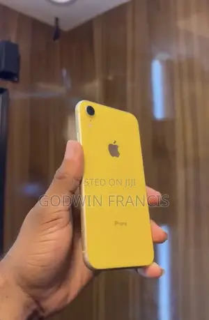 Apple iPhone XR 64 GB Yellow