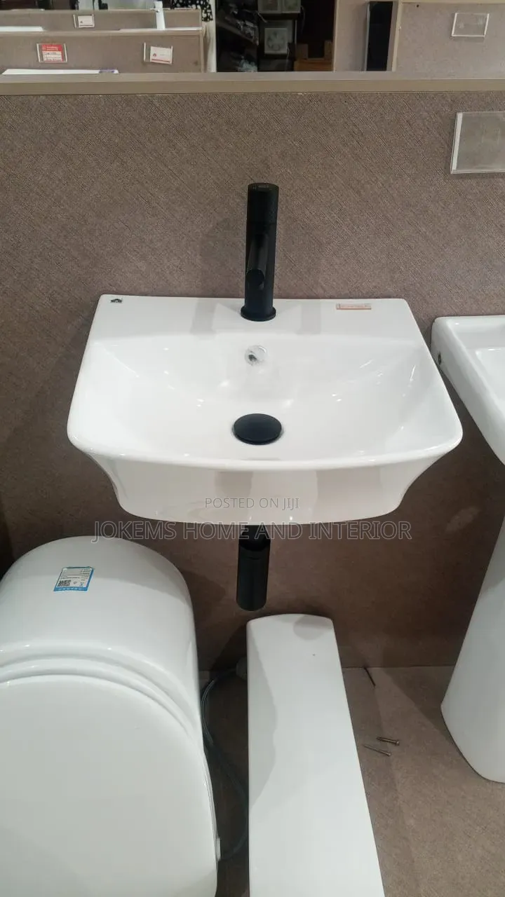Modern Wall-Hung Basin