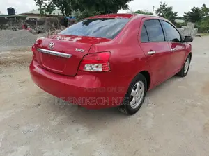 Toyota Yaris 2008 Red