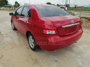 Toyota Yaris 2008 Red