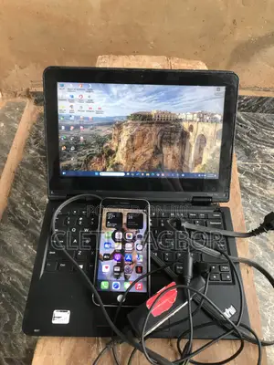 Laptop Lenovo ThinkPad Yoga 4GB Intel Celeron SSD 128GB