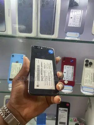 Apple iPhone 8 Plus 64 GB Black