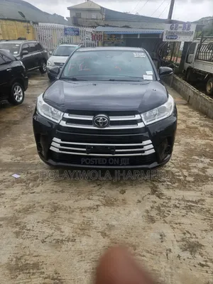 Toyota Highlander LE 2019 Black