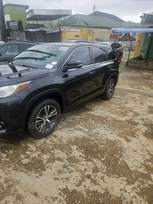 Toyota Highlander LE 2019 Black