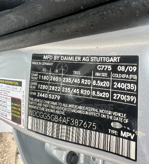 Mercedes-Benz GLK-Class 2010 Gray