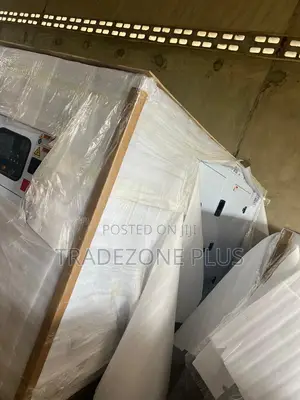 Perkins 250kVA Soundproof Generator for Commercial Use