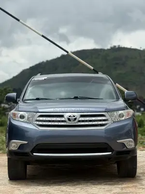 Toyota Highlander 2012 Blue