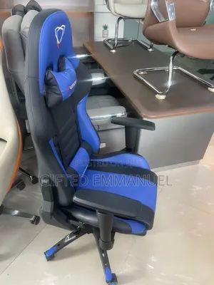 Gaming Chair With Footrest
