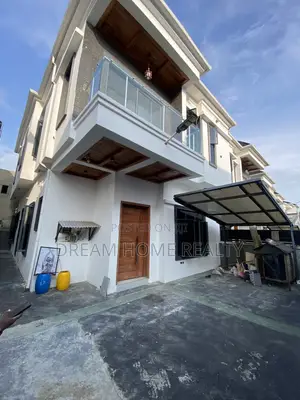 Studio Apartment in Victory Star Court, Ikota for rent