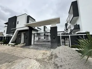 Exclusive 6 Bedroom Fully Detached Duplex
