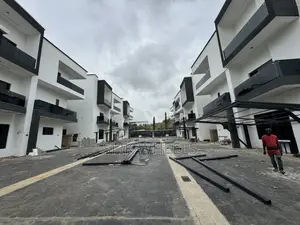7 Bedroom Terrace